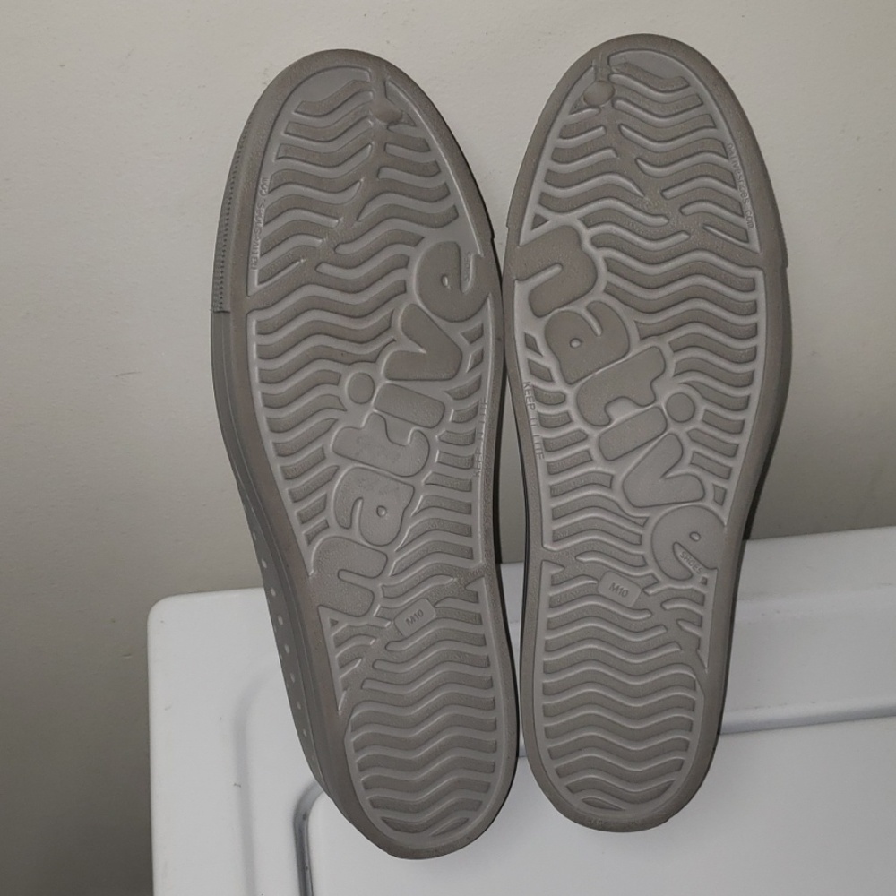 Native Gray  Jefferson Slip on Shoes - Picture 7 of 8